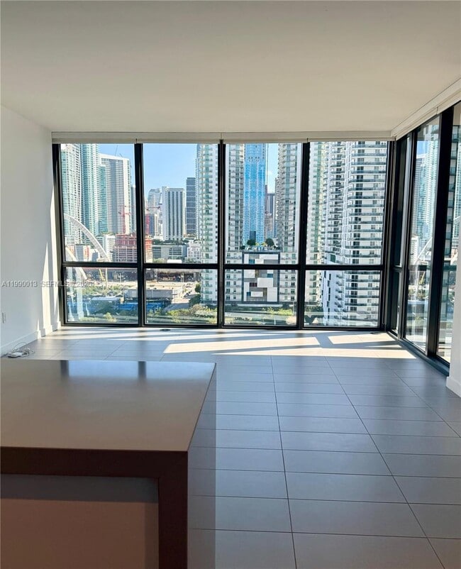 Building Photo - 1600 NE 1st Ave