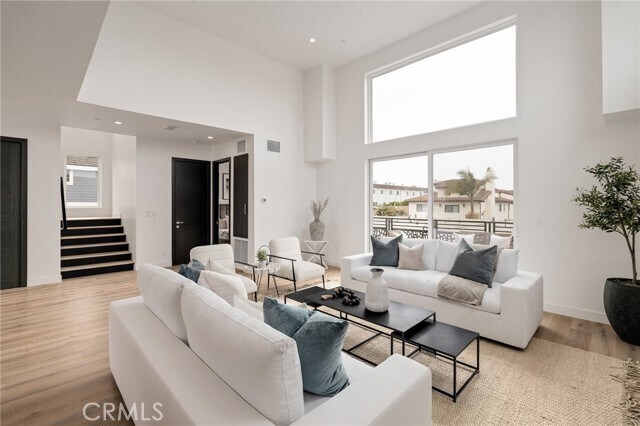 Building Photo - 201 S Juanita Ave