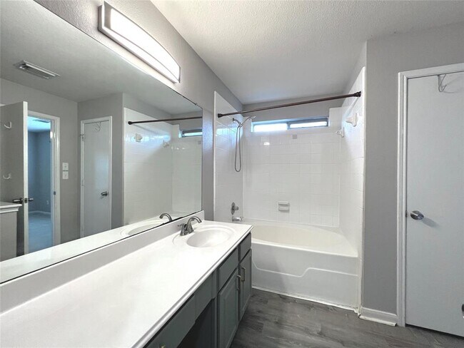 Building Photo - 21235 Bending Green Way