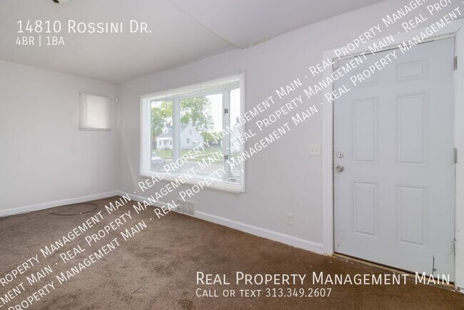 Building Photo - 4 Bed on Rossini Drive