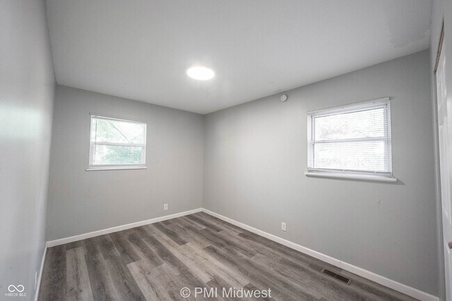 Building Photo - 4350 Dubarry Rd