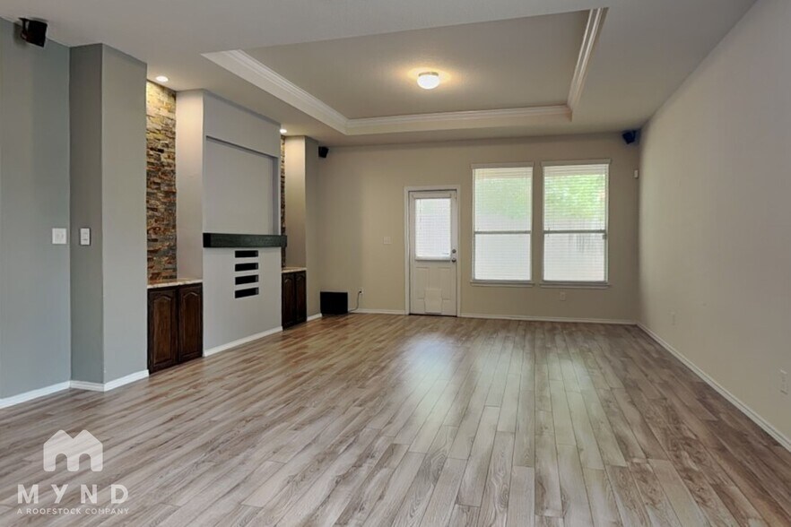 Building Photo - 307 Rustic Willow