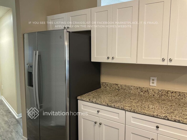 Building Photo - 1502 Carter Oaks Dr