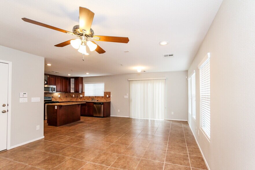 Building Photo - 1145 Paradise River Rd