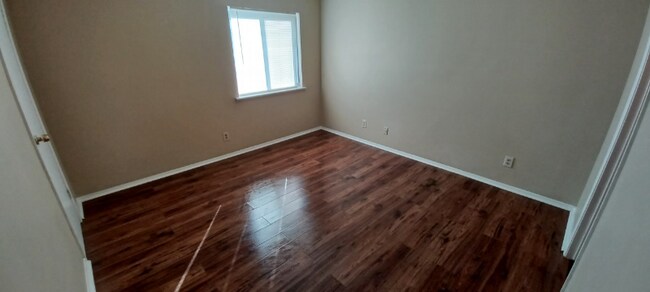 Building Photo - 542 Northridge Crossing Dr