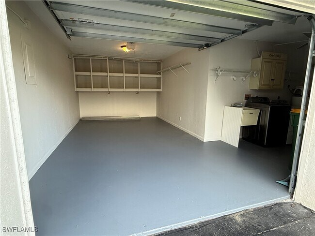 Building Photo - 3139 Boca Ciega Dr