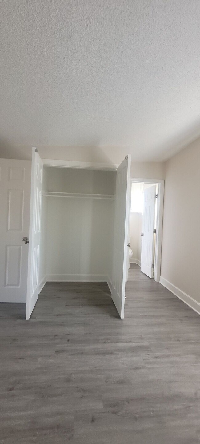 Floorplan - Courtyard Apartments