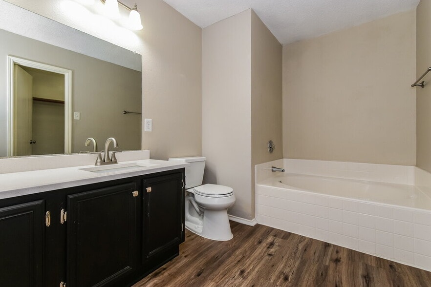 Building Photo - 2316 Graystone Dr