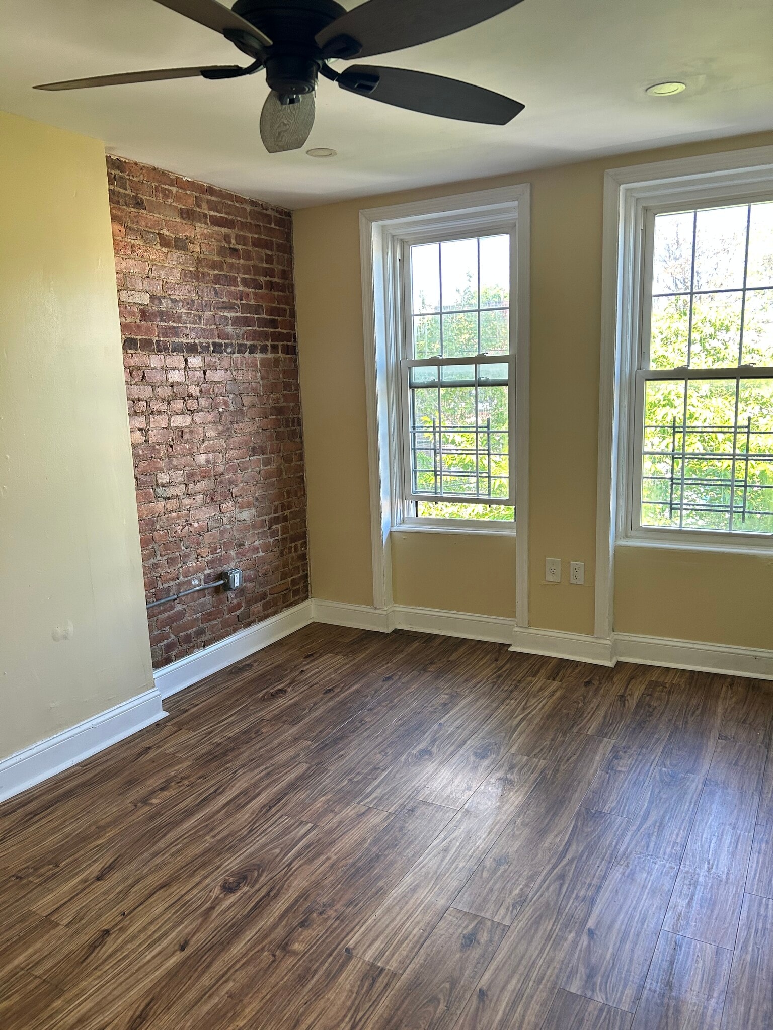 Building Photo - 328 Van Siclen Ave