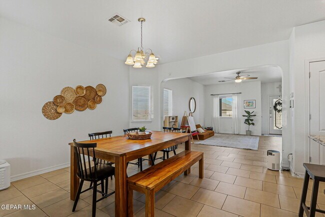 Building Photo - 7564 Wolf Creek Dr