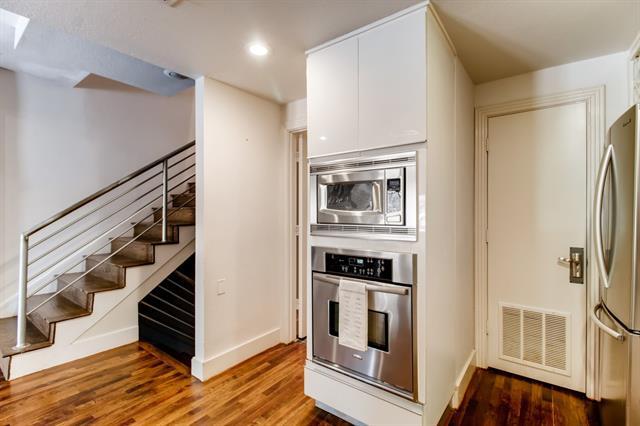 Building Photo - 1323 St Joseph St