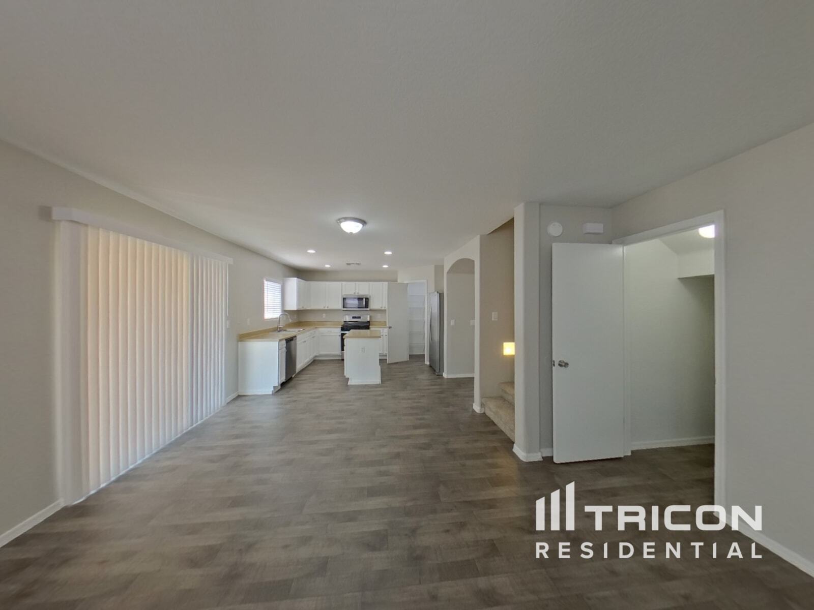Building Photo - 4102 S 62nd Ln