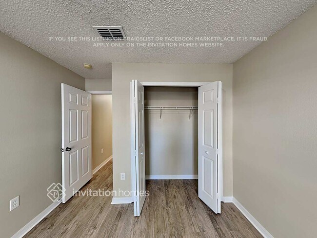 Building Photo - 10436 Opus Dr