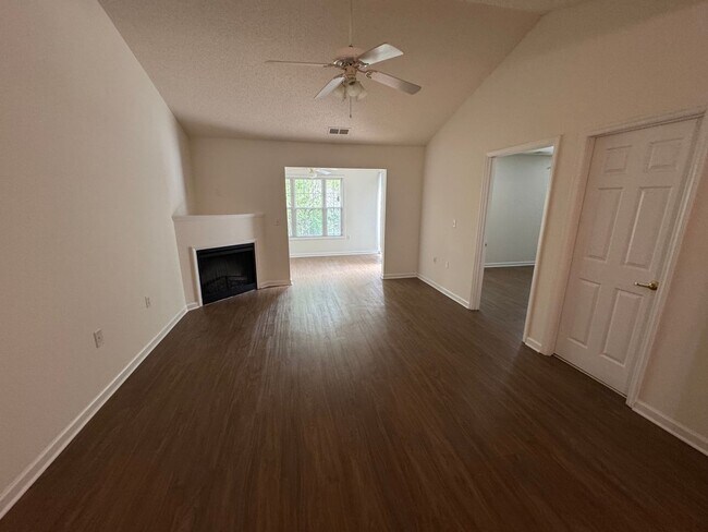 Building Photo - 11371 Clubhaven Pl