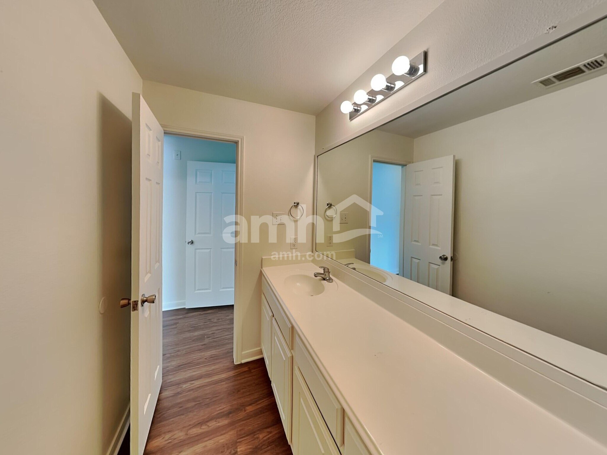 Building Photo - 28829 Sulphur River Ct