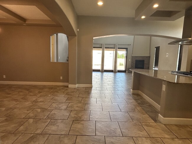 Building Photo - 7115 Vista Terraza Dr NW