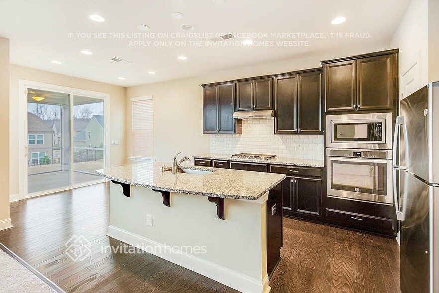 Building Photo - 17428 Austins Creek Dr