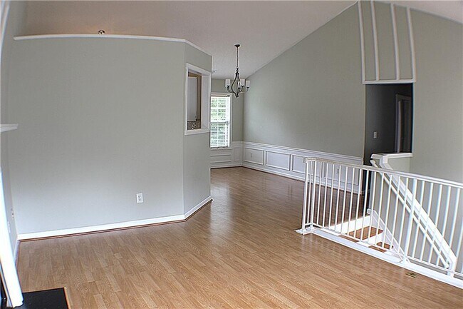 Building Photo - 437 Darter Dr NW