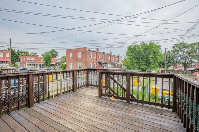 Building Photo - Charming 2 BR/1 Townhome in Brooklyn Park!