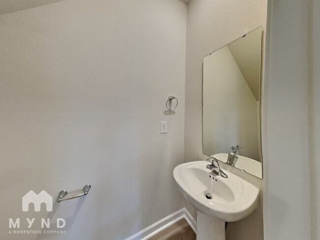 Building Photo - 279 Ivy Bank Dr