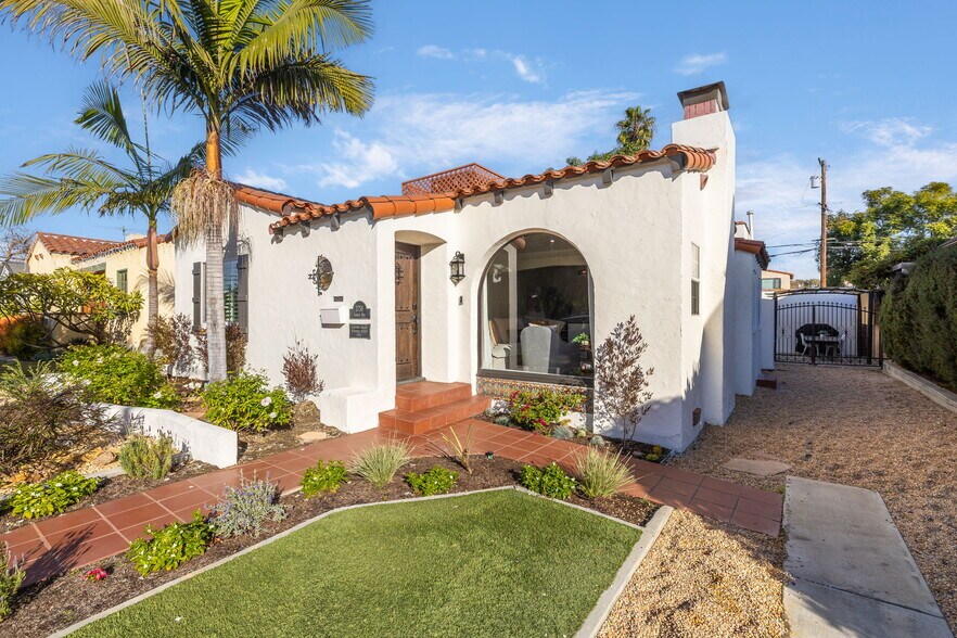 Building Photo - 3758 Gaviota Ave