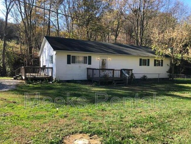Primary Photo - 714 Tackett Branch Rd