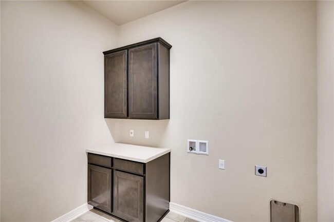 Building Photo - Stunning Single Story in Falconhead West!