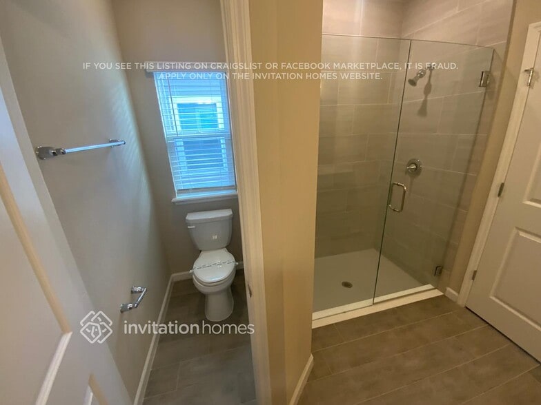 Building Photo - 2474 Laylas Wy