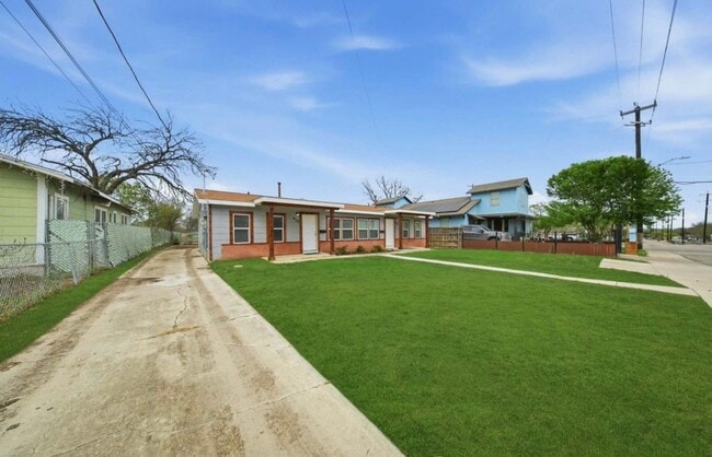 Building Photo - 435 Avondale Ave