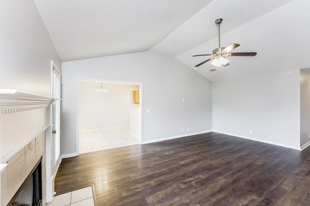 Building Photo - 1547 St Andrews Dr