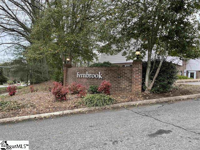 Building Photo - 102 Fernridge Dr