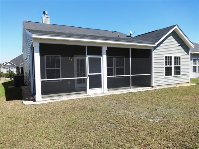 Building Photo - 515 Crossland Dr