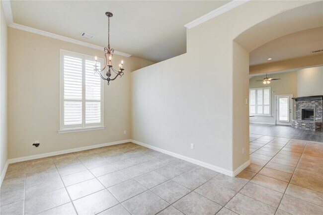 Building Photo - 28226 Chalet Park Dr