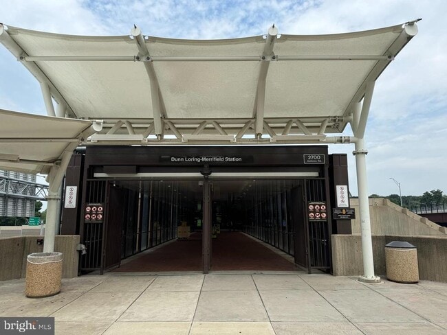 Building Photo - 2772 Knollside Ln