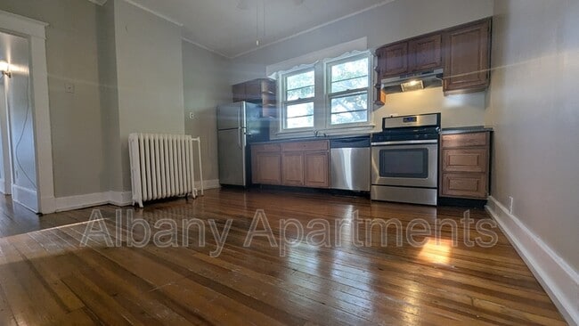 Primary Photo - 418 Delaware Ave
