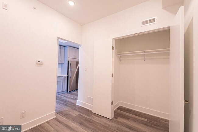 Building Photo - 1245 Ridge Ave