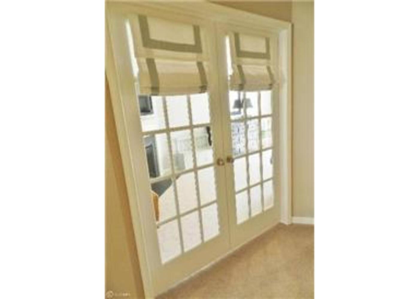 Double Door - 42519 Highgate Ter