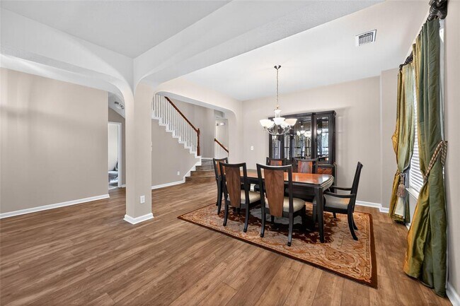 Building Photo - 15512 Interlachen Dr