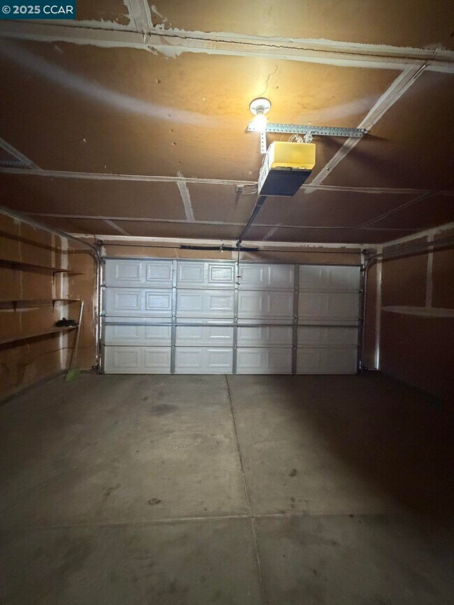 Building Photo - 105 Via Cabrera Ln