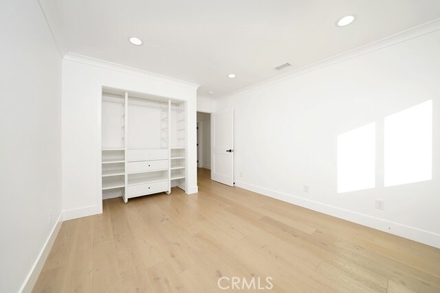 Building Photo - 10071 Birchwood Dr