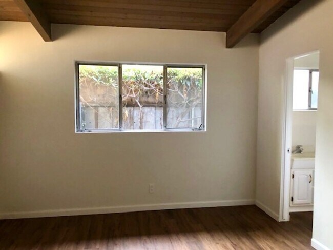 Building Photo - 3710 San Remo Dr