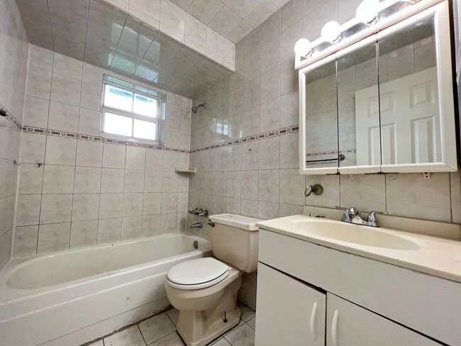 Building Photo - Centrally Located Single Family Home In Fort Lauderdale!!!