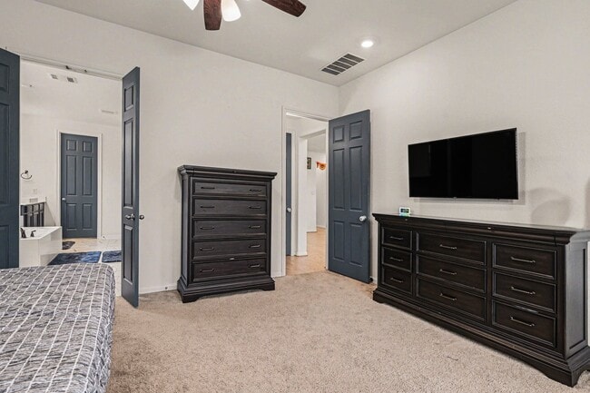 Building Photo - 2107 Brooke Avery Dr