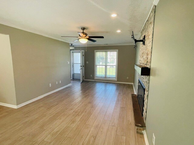 Building Photo - 156 S Forest Dr