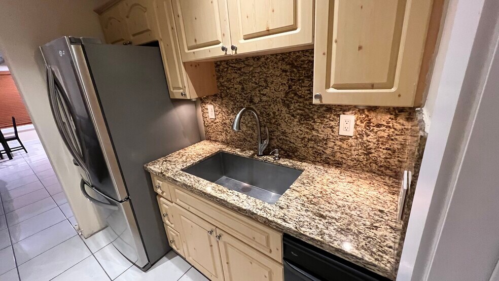 Kitchen Sink - 2730 NW 170th St