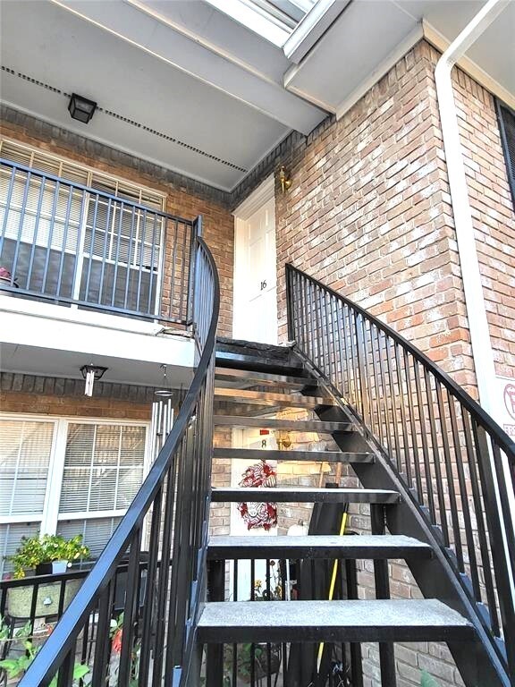 Building Photo - 14333 Memorial Dr