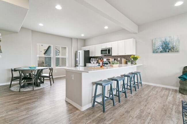 Building Photo - 7427 Gorgeted Quail Grv