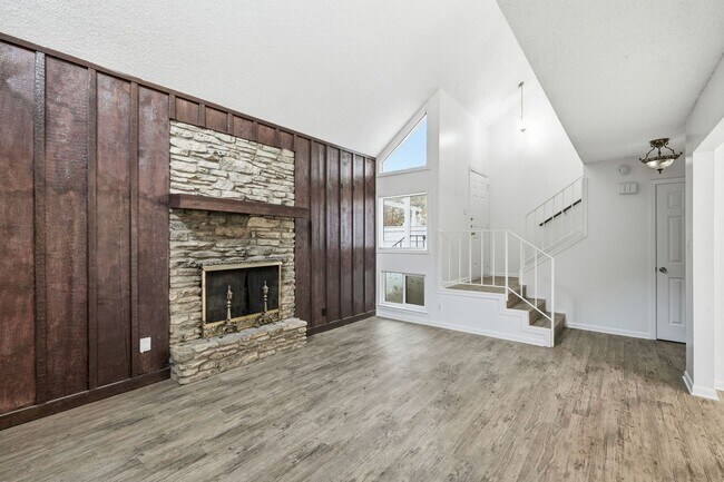 Building Photo - 2711 St Edwards Cir