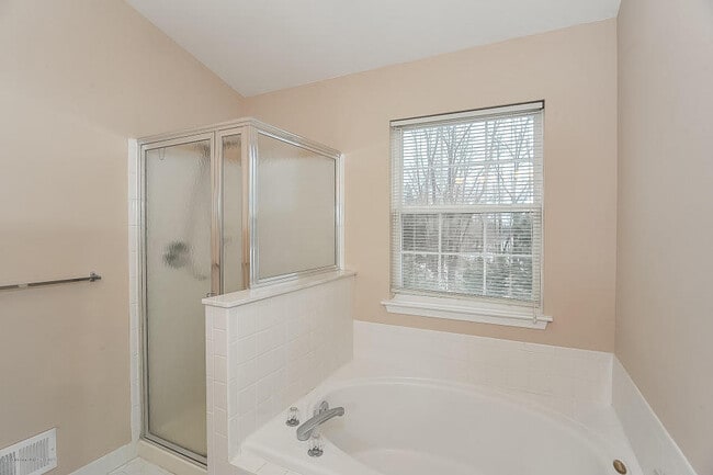 Building Photo - 123 Wood Duck Court