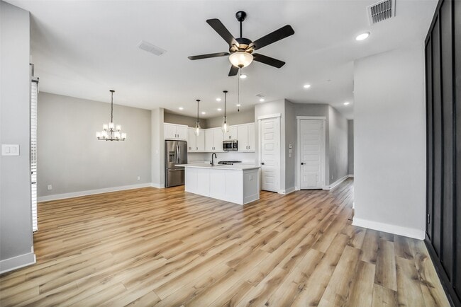 Building Photo - 10964 Swang Link Dr